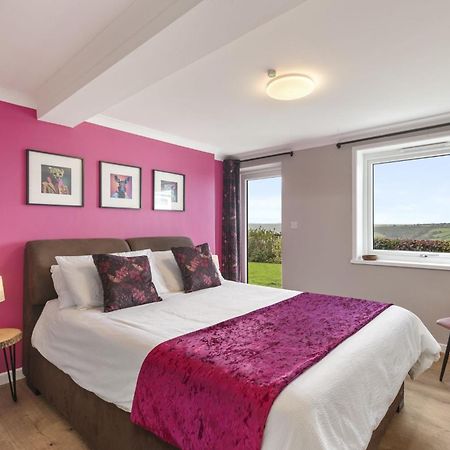 The Hidden Valley - A Stylish Rural Retreat, Perfect For Families St Clears Exterior photo