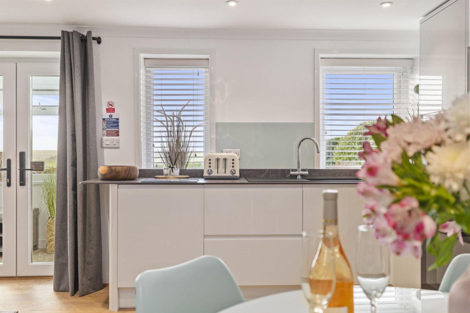 The Hidden Valley - A Stylish Rural Retreat, Perfect For Families St Clears Exterior photo